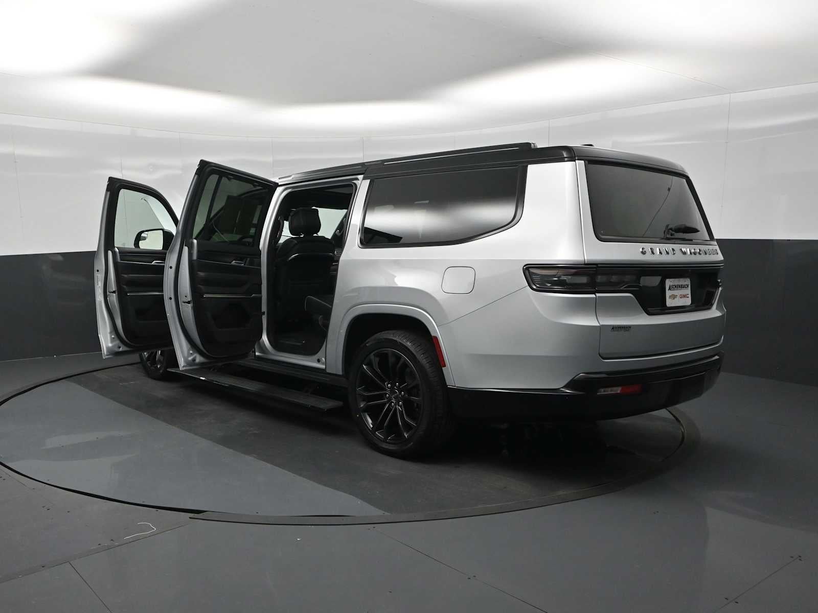 2024 Jeep Grand Wagoneer L Series II