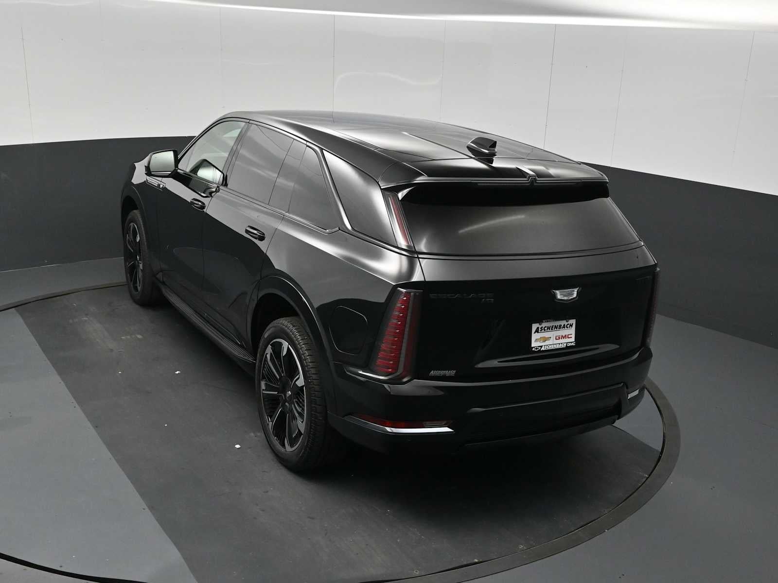2025 Cadillac ESCALADE IQ Sport 1