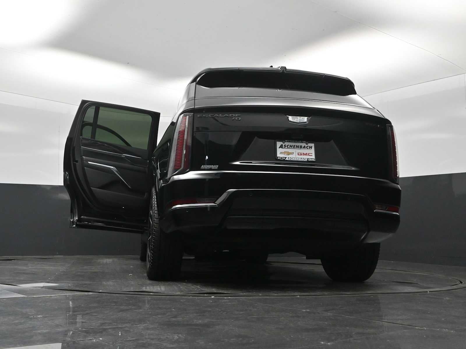 2025 Cadillac ESCALADE IQ Sport 1