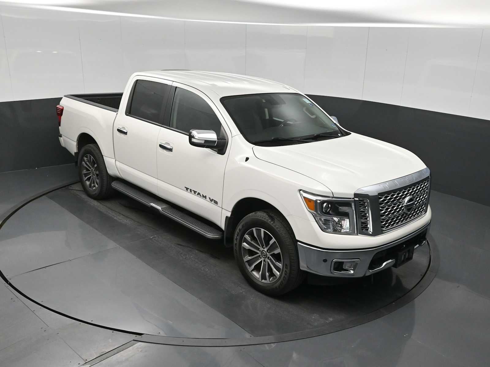 2019 Nissan Titan SL