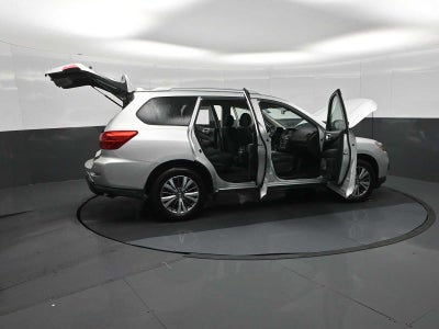 2019 Nissan Pathfinder S