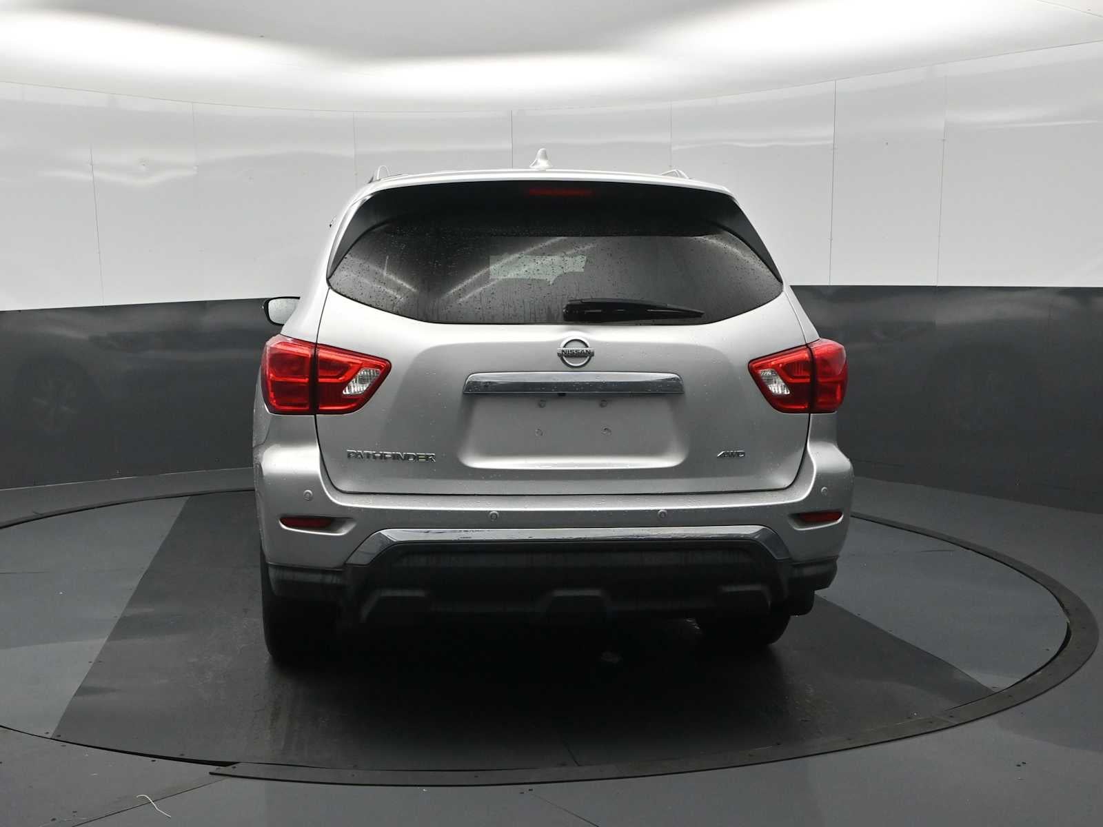 2019 Nissan Pathfinder S