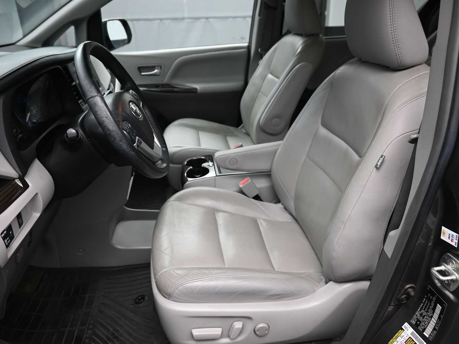 2015 Toyota Sienna XLE