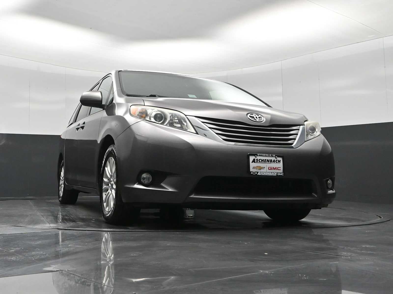 2015 Toyota Sienna XLE