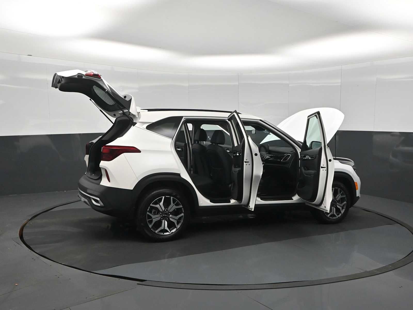 2023 Kia Seltos EX