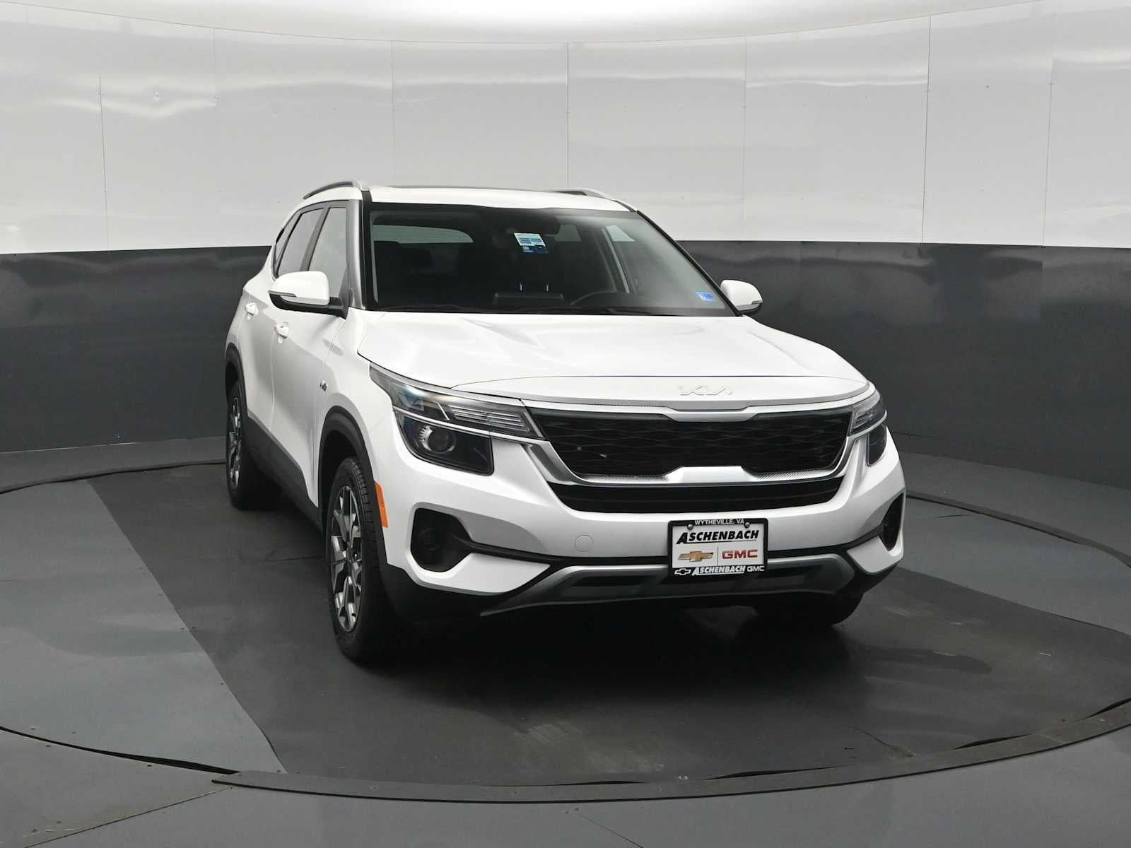 2023 Kia Seltos EX