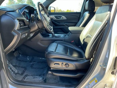 2022 Chevrolet Traverse AWD LT Leather