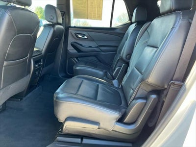 2022 Chevrolet Traverse AWD LT Leather