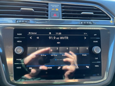 2022 Volkswagen Tiguan 2.0T SE R-Line Black