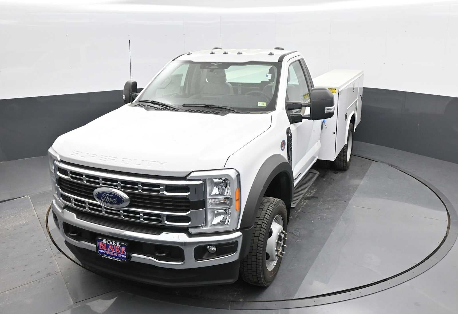 2023 Ford Super Duty F-550 DRW XL