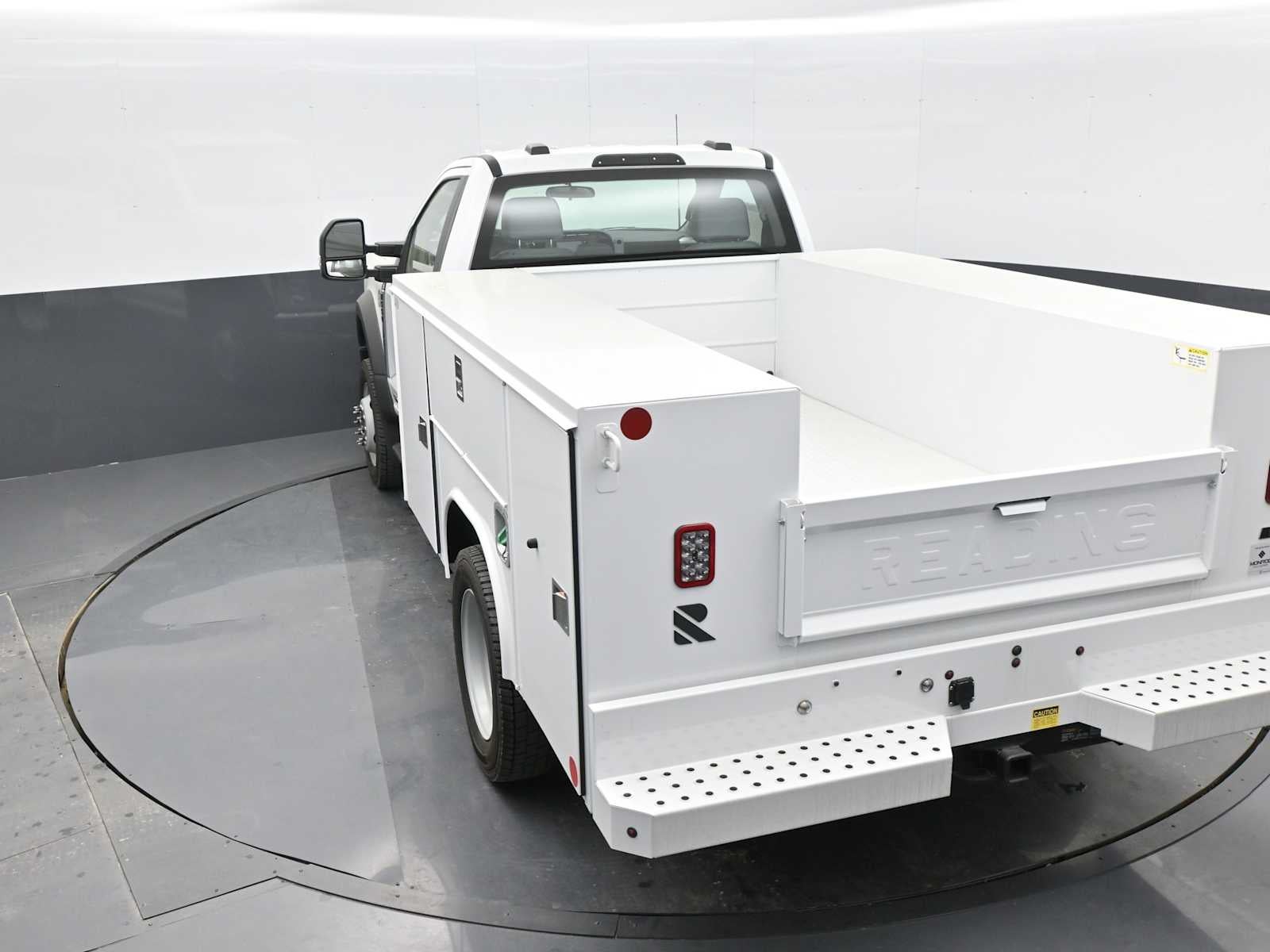 2023 Ford Super Duty F-550 DRW XL