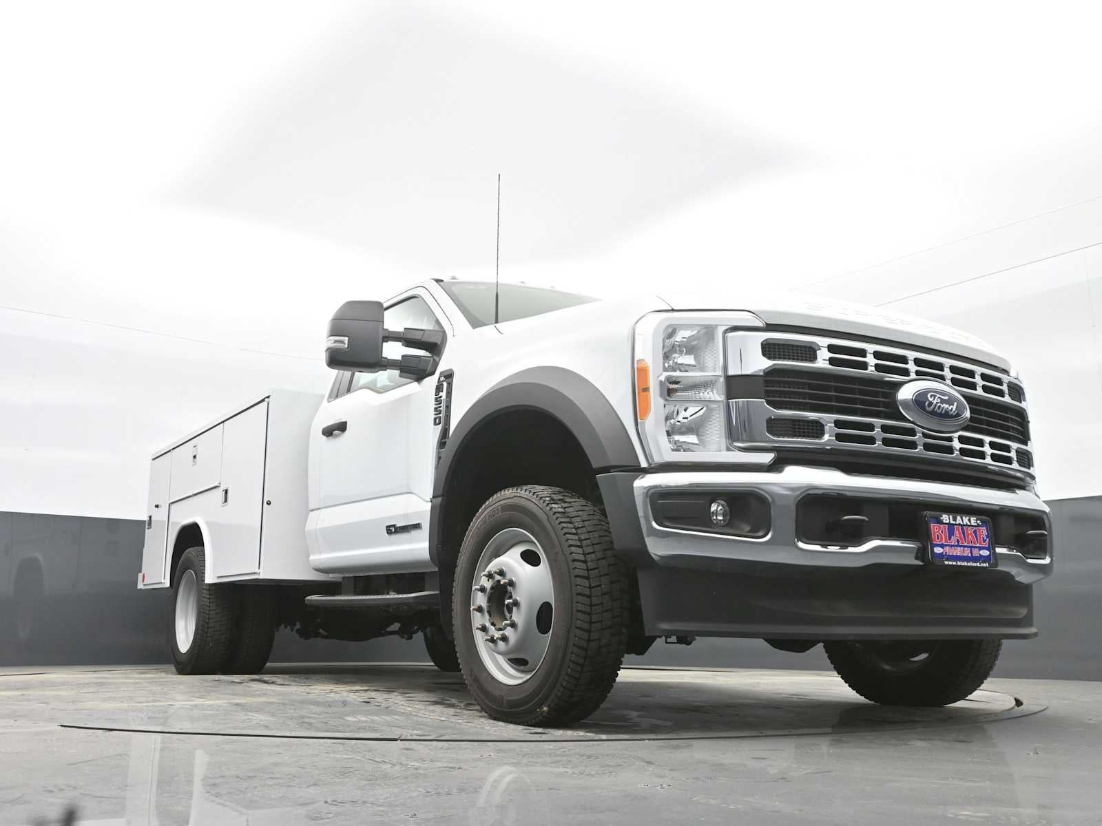 2023 Ford Super Duty F-550 DRW XL