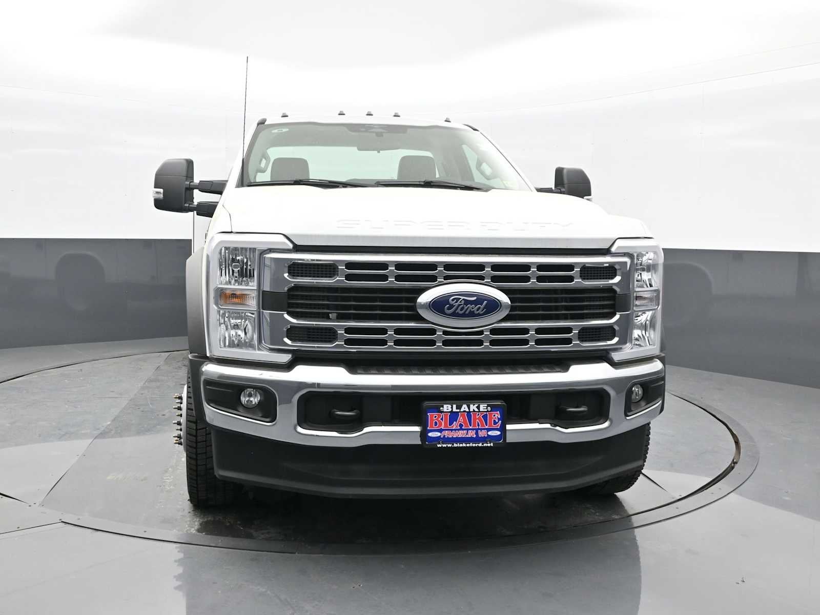 2023 Ford Super Duty F-550 DRW XL