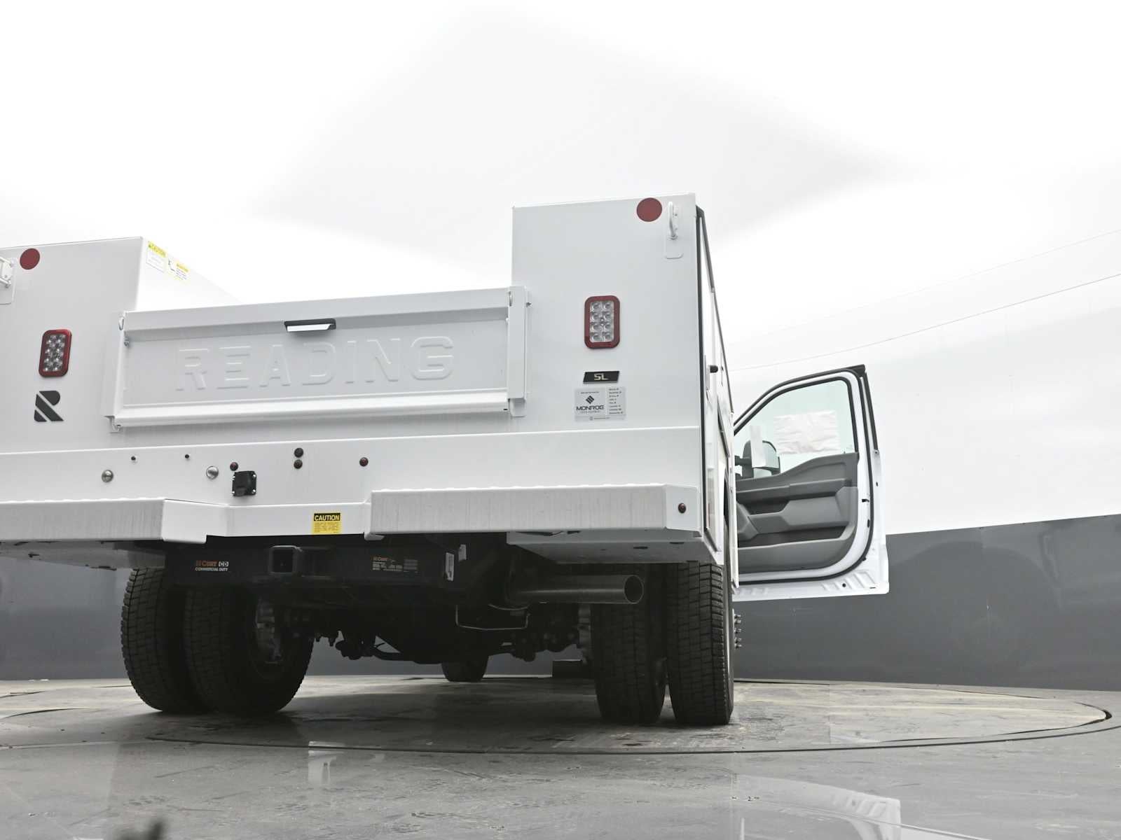 2023 Ford Super Duty F-550 DRW XL