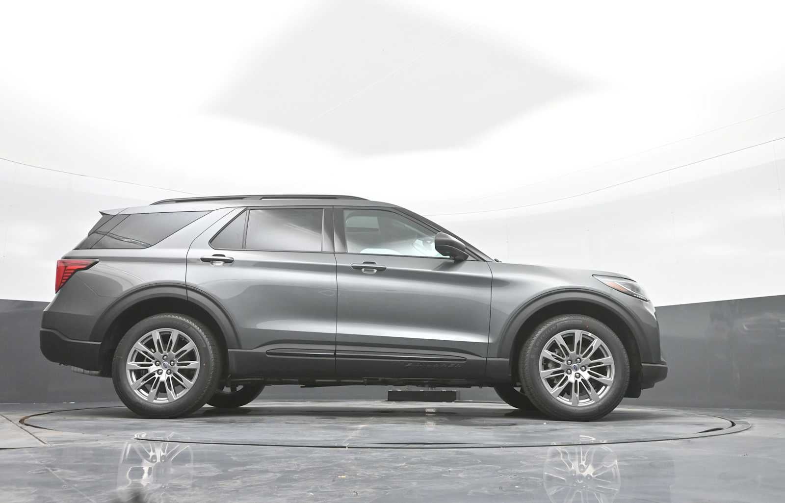 2026 Ford Explorer Active w/100A Pkg
