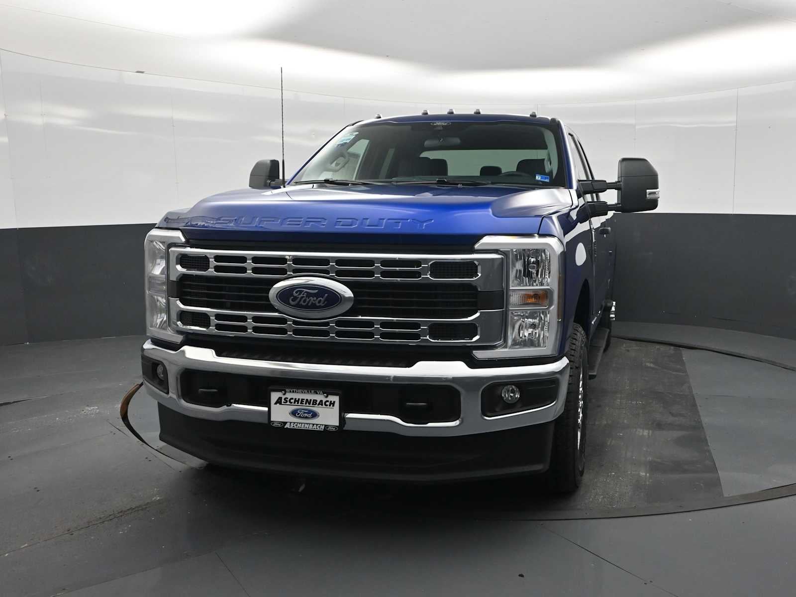 2026 Ford Super Duty F-350 SRW XLT