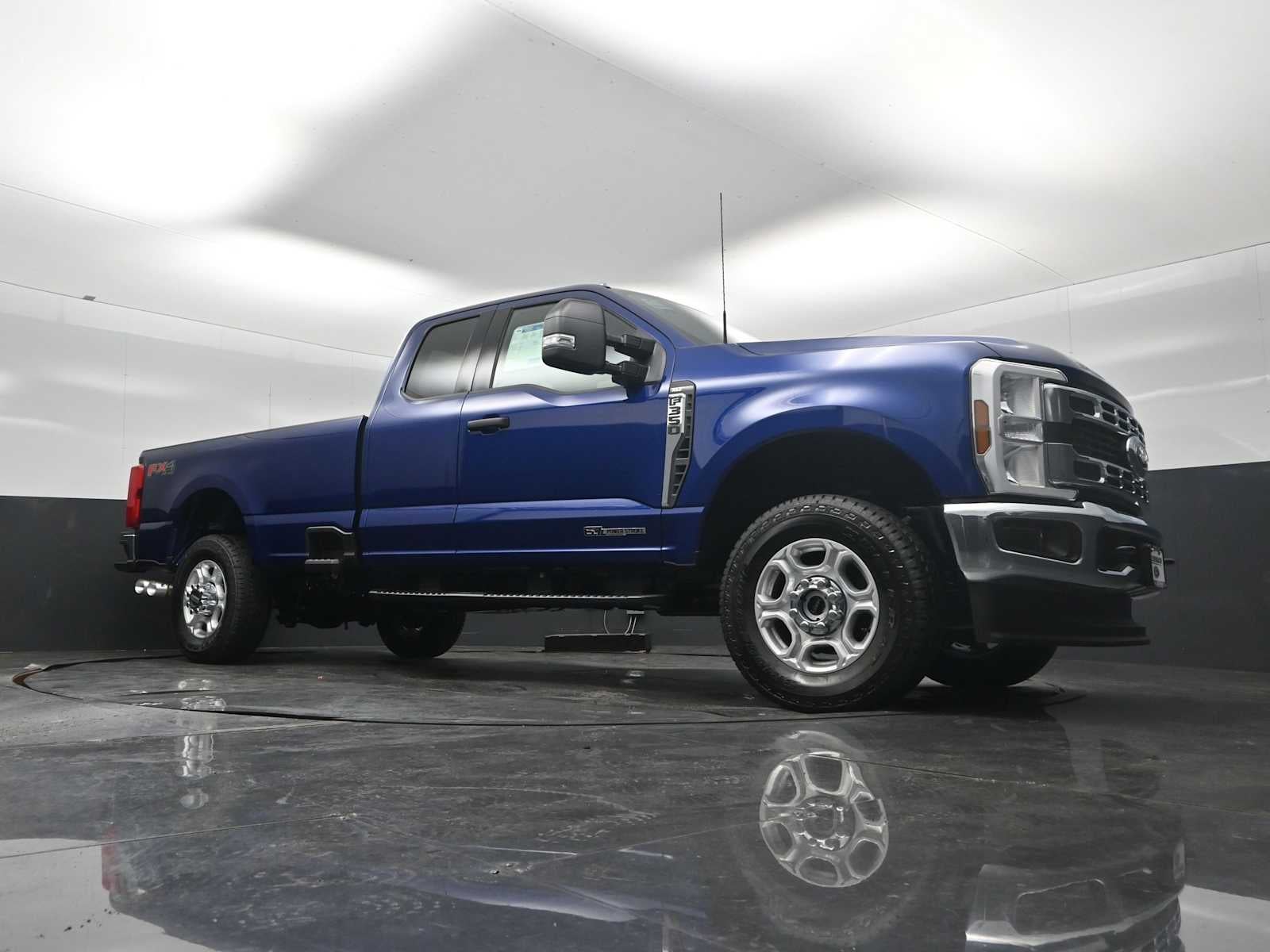 2026 Ford Super Duty F-350 SRW XLT