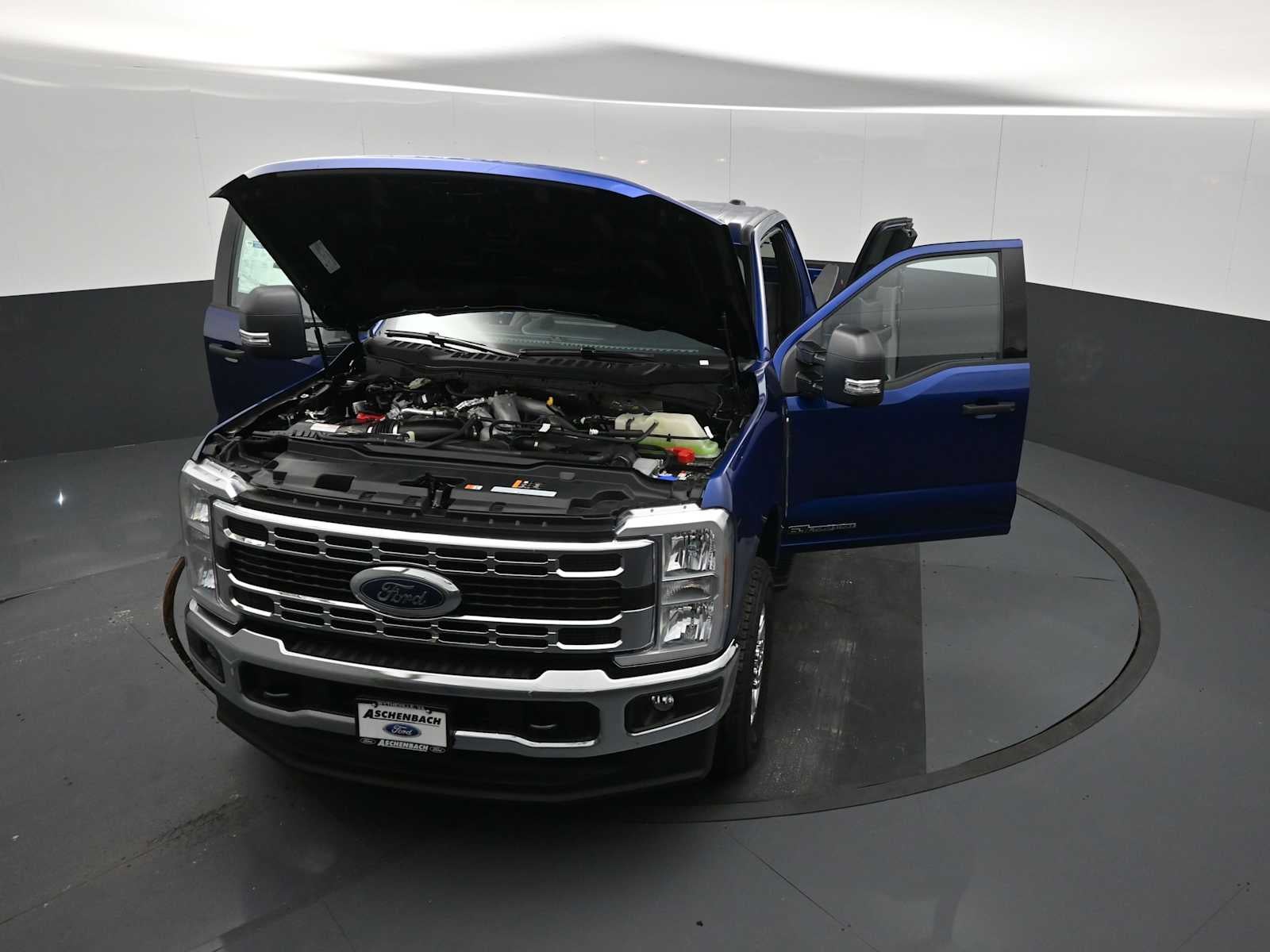 2026 Ford Super Duty F-350 SRW XLT