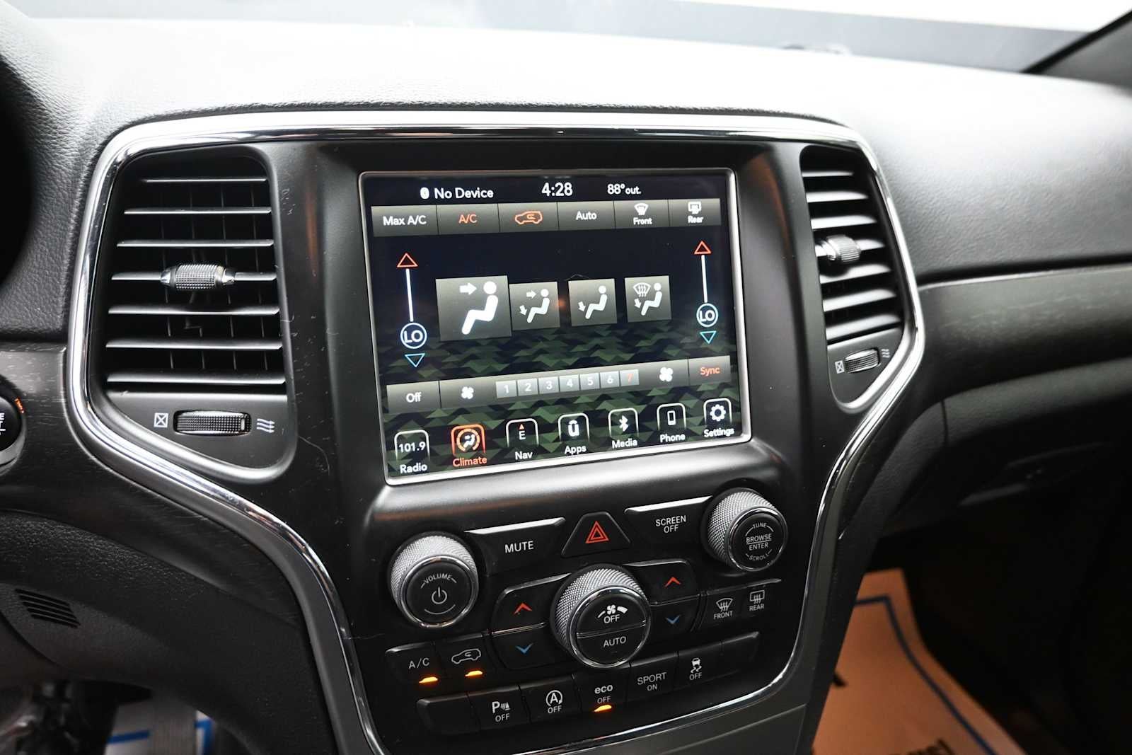 2018 Jeep Grand Cherokee Laredo E