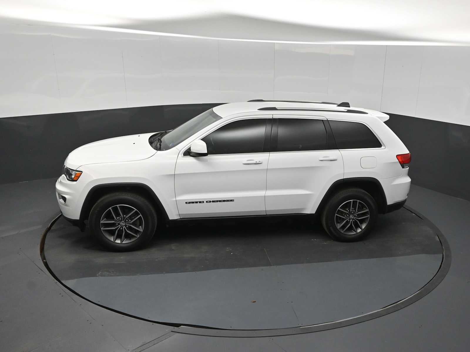 2018 Jeep Grand Cherokee Laredo E