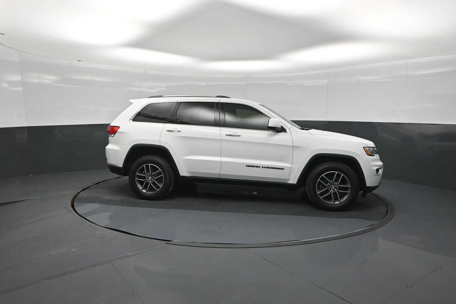 2018 Jeep Grand Cherokee Laredo E