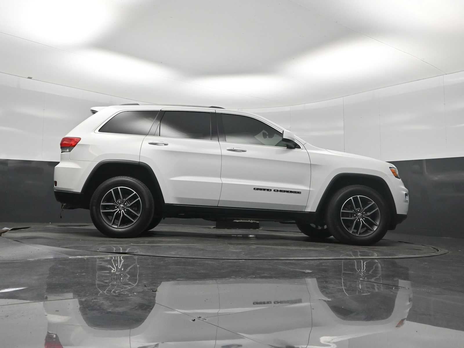 2018 Jeep Grand Cherokee Laredo E