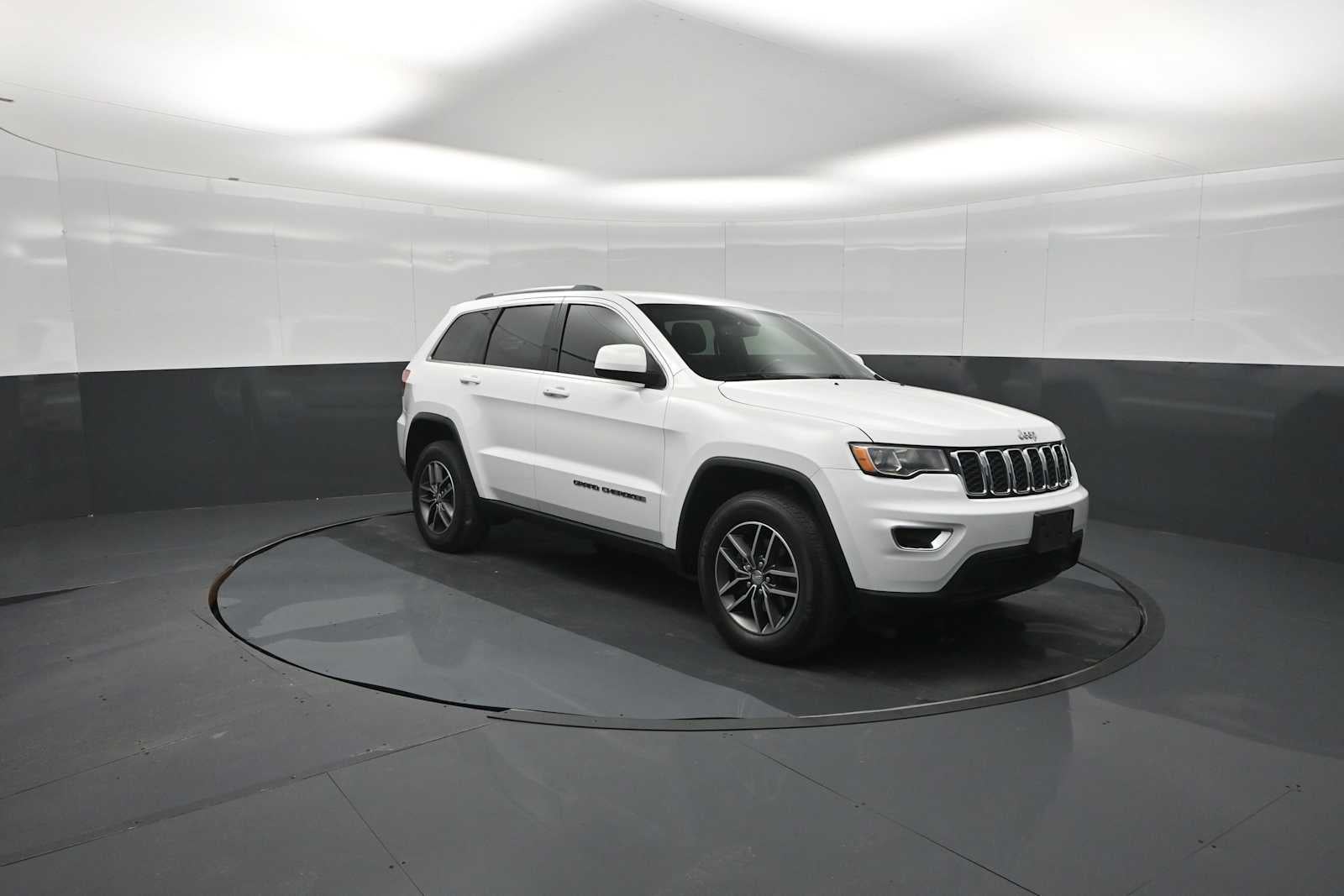 2018 Jeep Grand Cherokee Laredo E