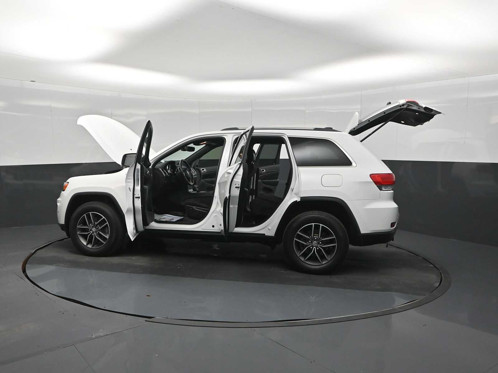 2018 Jeep Grand Cherokee Laredo E