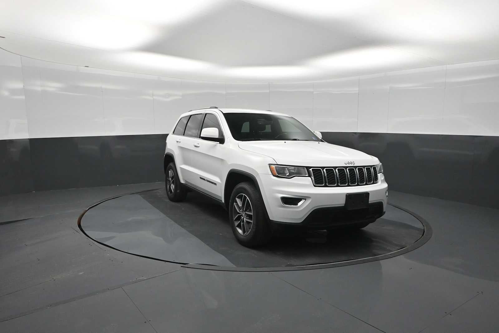 2018 Jeep Grand Cherokee Laredo E