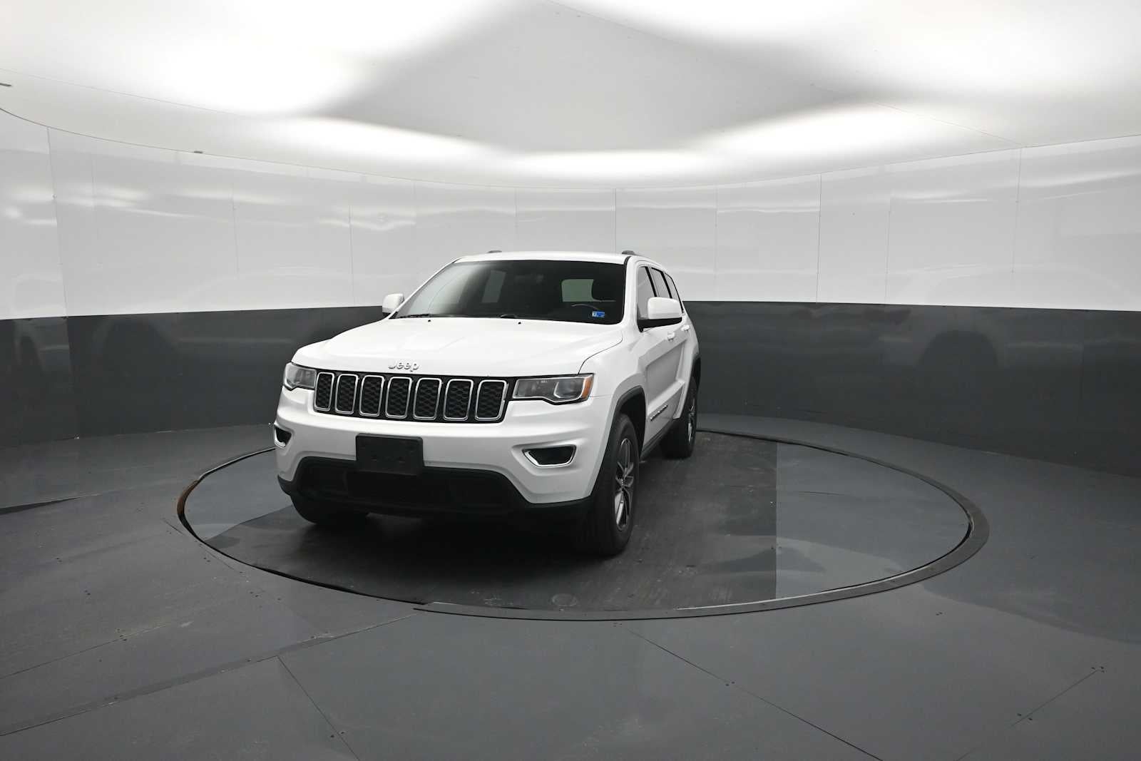 2018 Jeep Grand Cherokee Laredo E