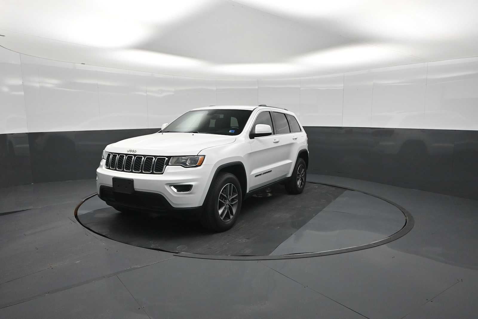 2018 Jeep Grand Cherokee Laredo E