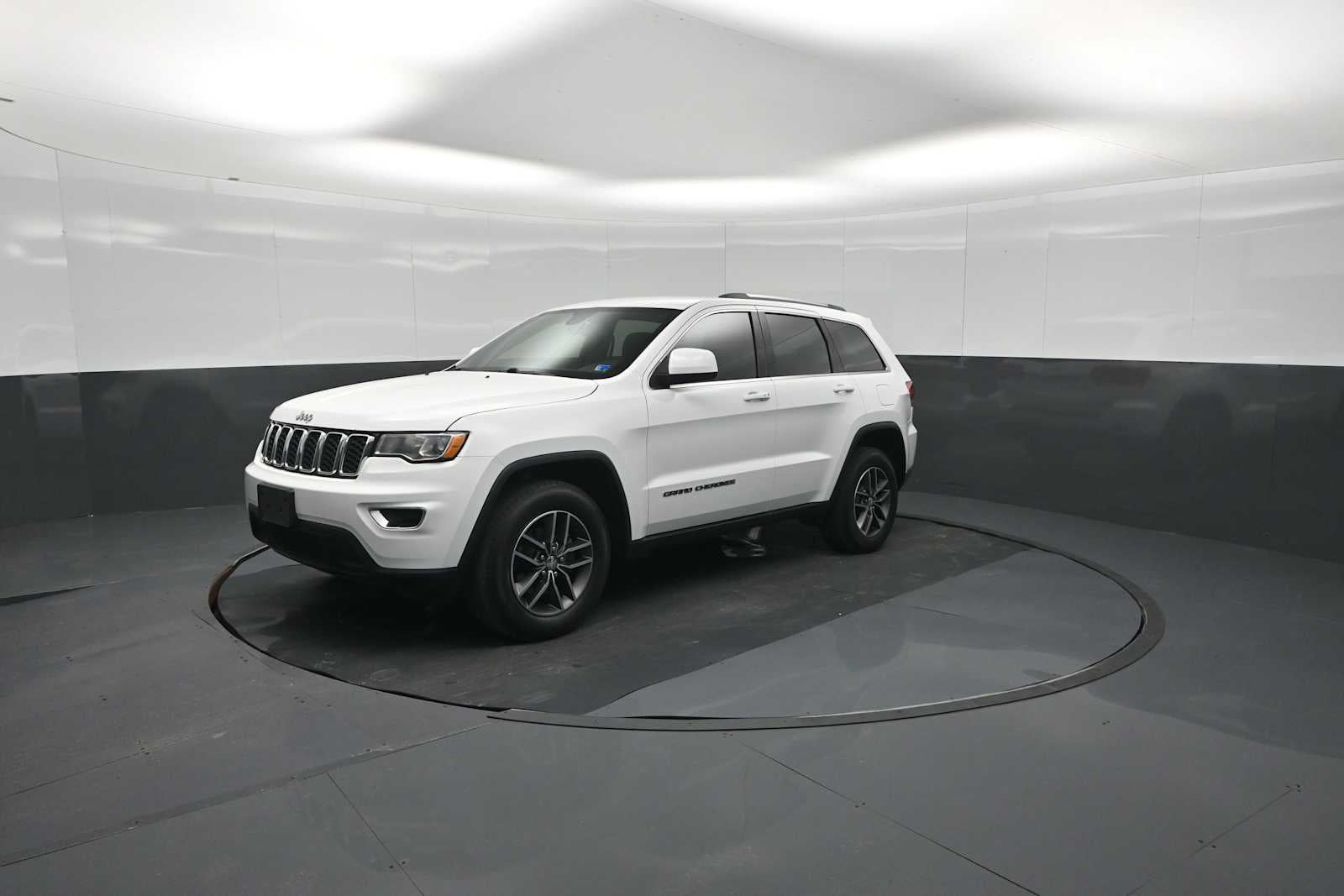 2018 Jeep Grand Cherokee Laredo E