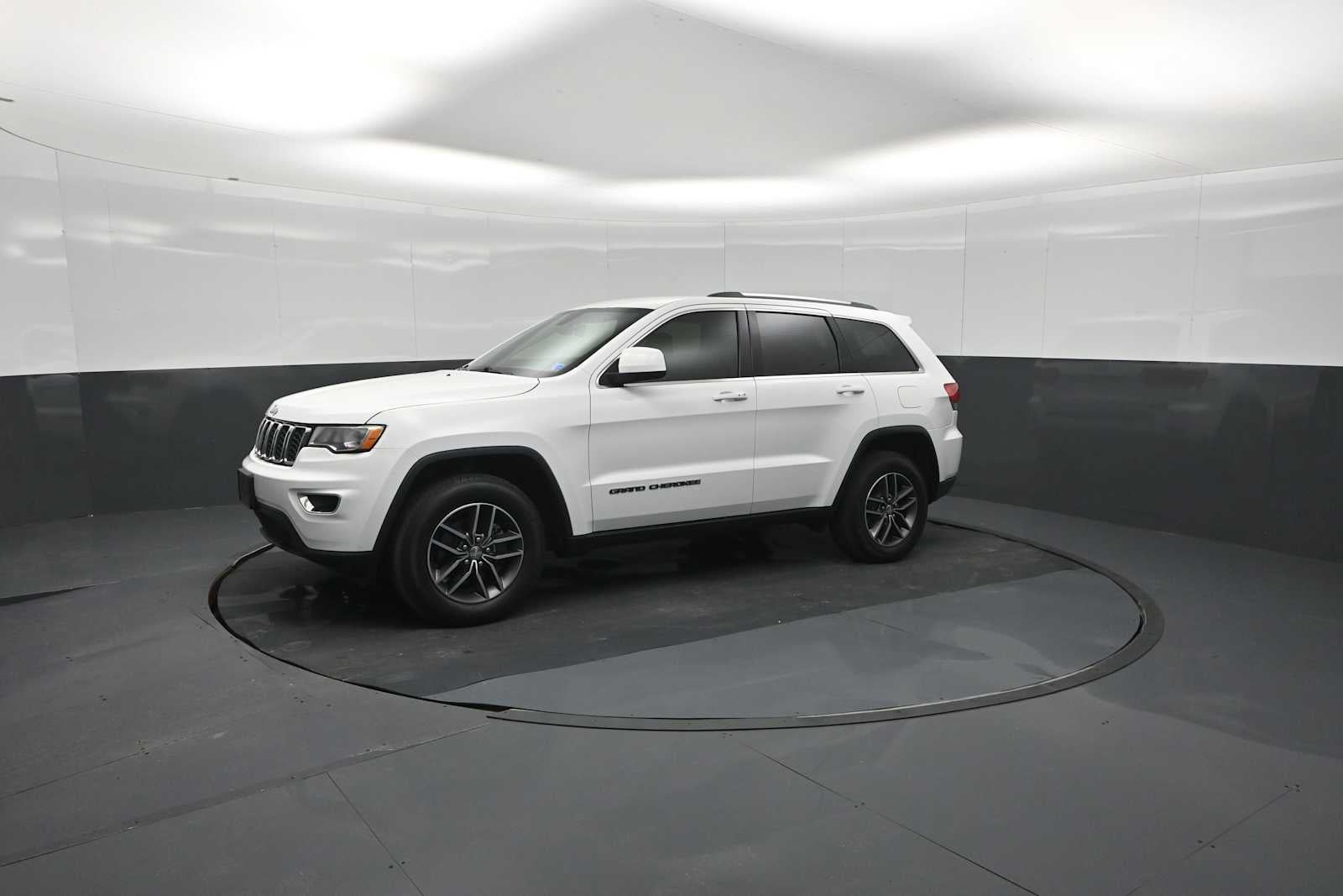 2018 Jeep Grand Cherokee Laredo E