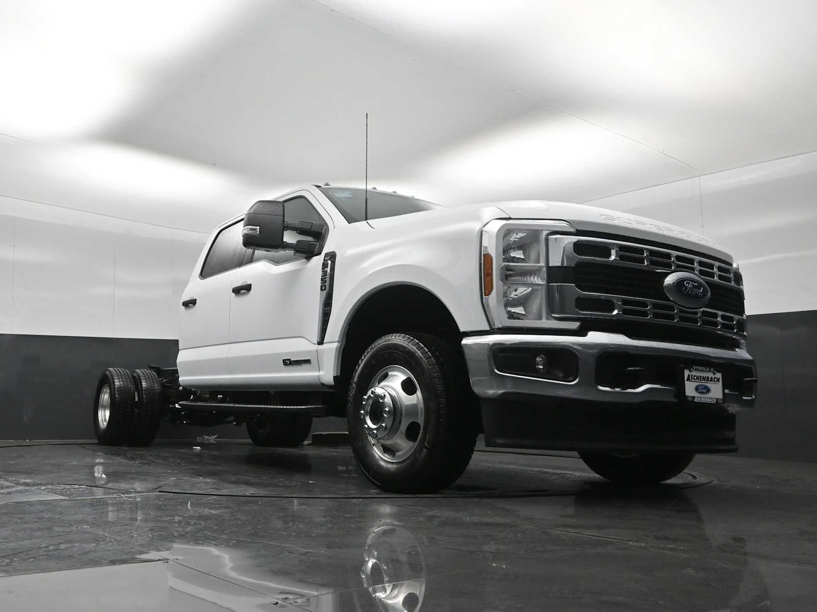 2026 Ford Super Duty F-350 DRW XL