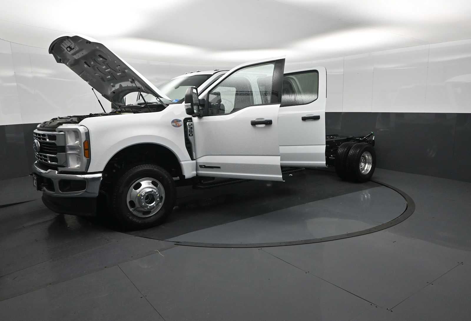 2026 Ford Super Duty F-350 DRW XL