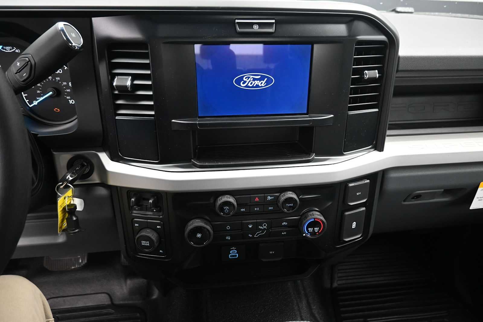 2026 Ford Super Duty F-350 DRW XL