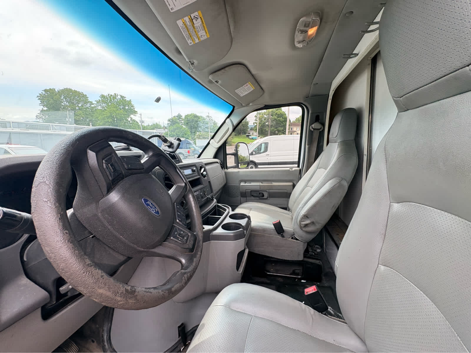 2021 Ford E-Series Cutaway E-350 SRW 138" WB