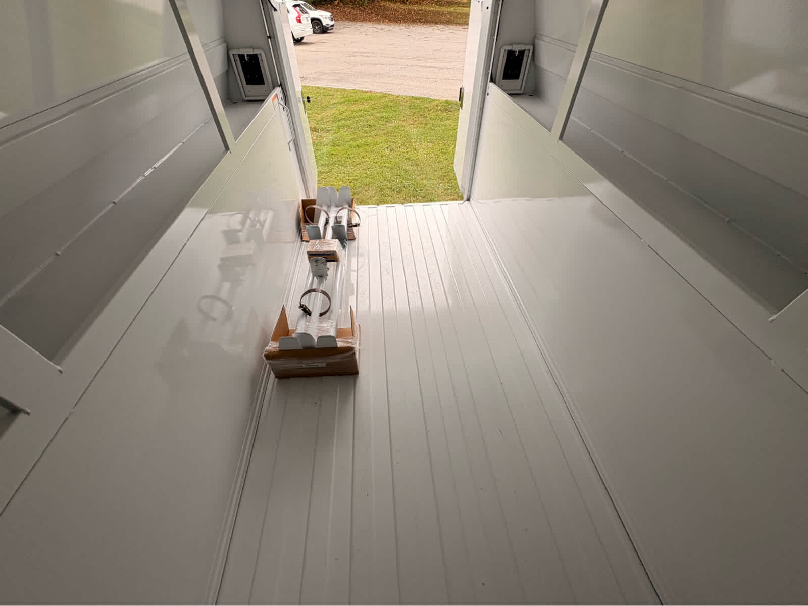 2026 Ford E-Series Cutaway E-350 SRW