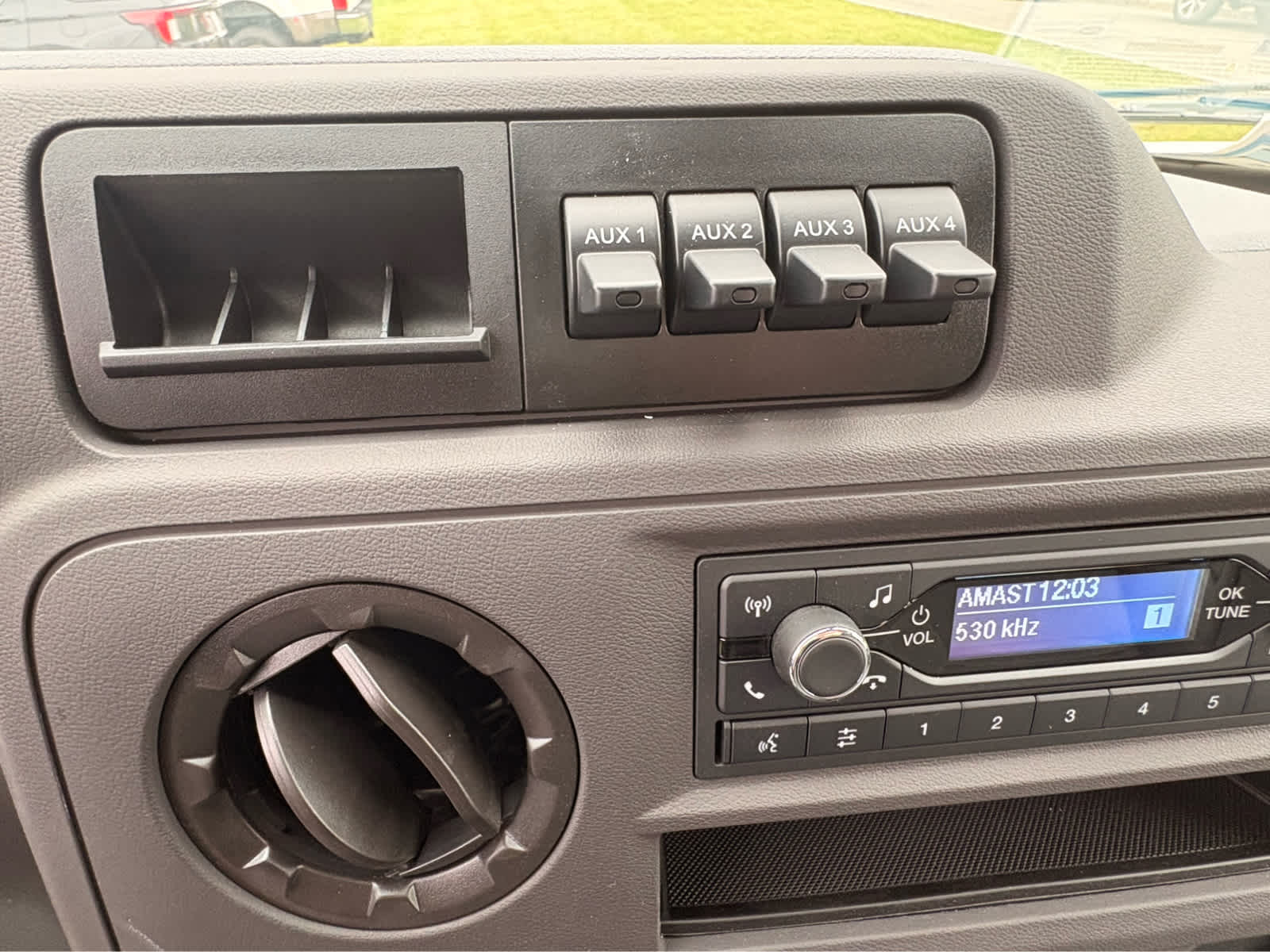 2026 Ford E-Series Cutaway E-350 SRW