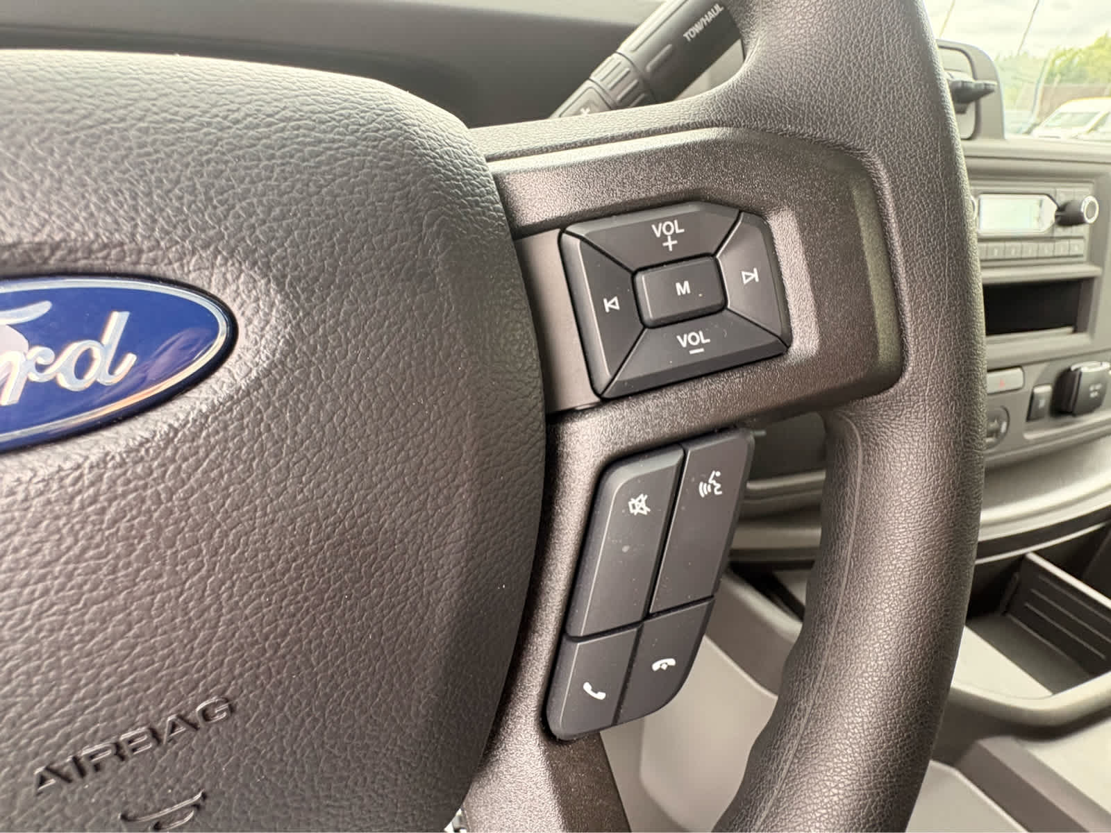 2026 Ford E-Series Cutaway E-350 SRW