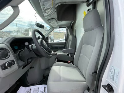2024 Ford E-Series Cutaway E-450 DRW