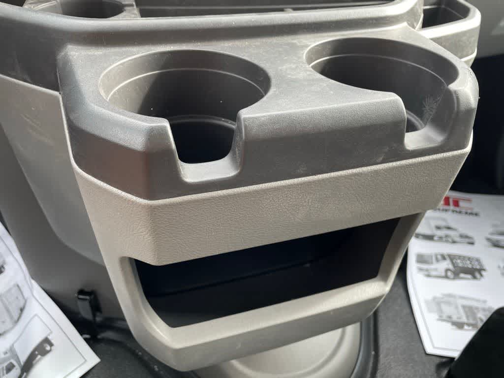 2024 Ford E-Series Cutaway E-450 DRW