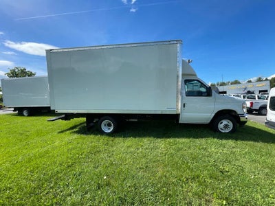 2024 Ford E-Series Cutaway E-450 DRW