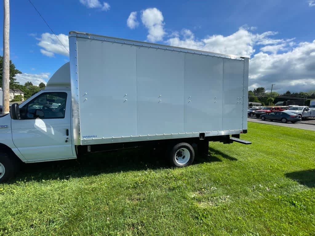 2024 Ford E-Series Cutaway E-450 DRW