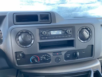 2024 Ford E-Series Cutaway E-450 DRW
