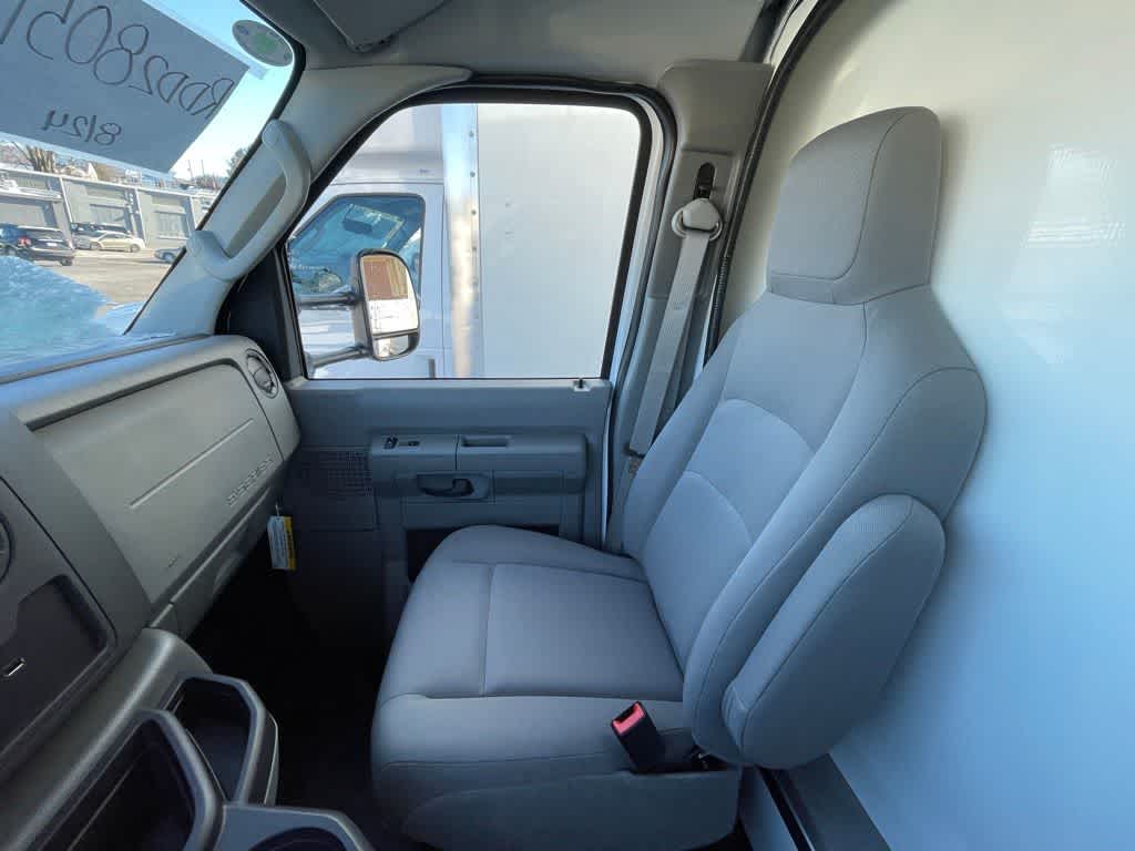 2024 Ford E-Series Cutaway E-450 DRW