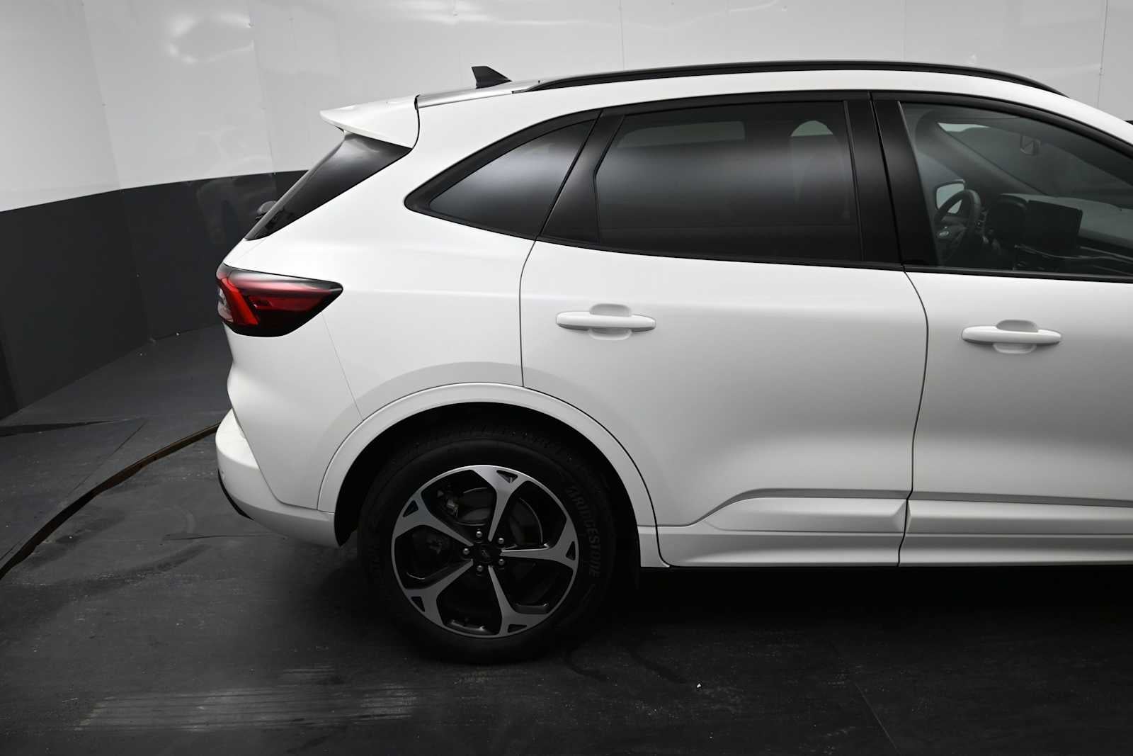 2025 Ford Escape ST-Line Elite