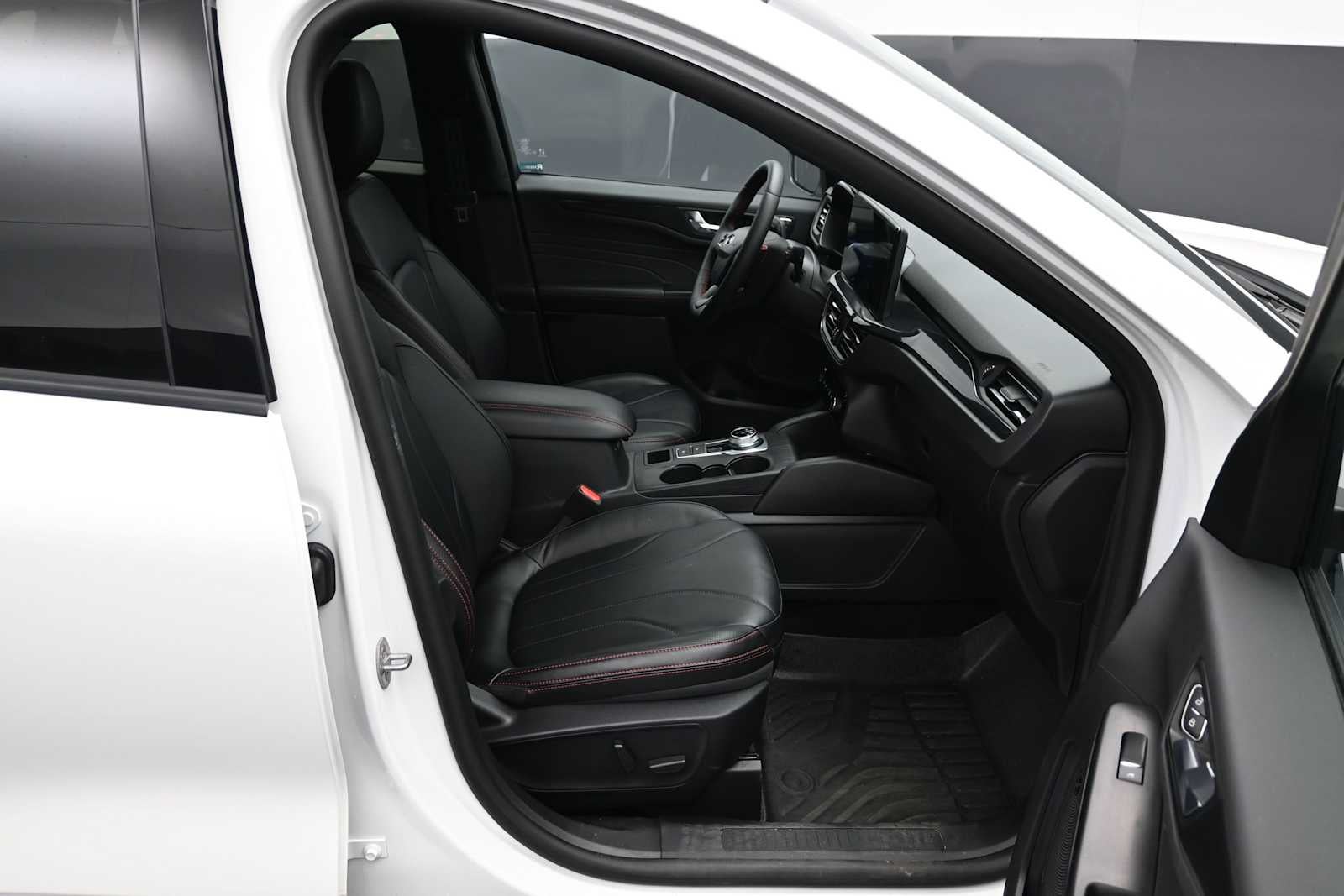 2025 Ford Escape ST-Line Elite
