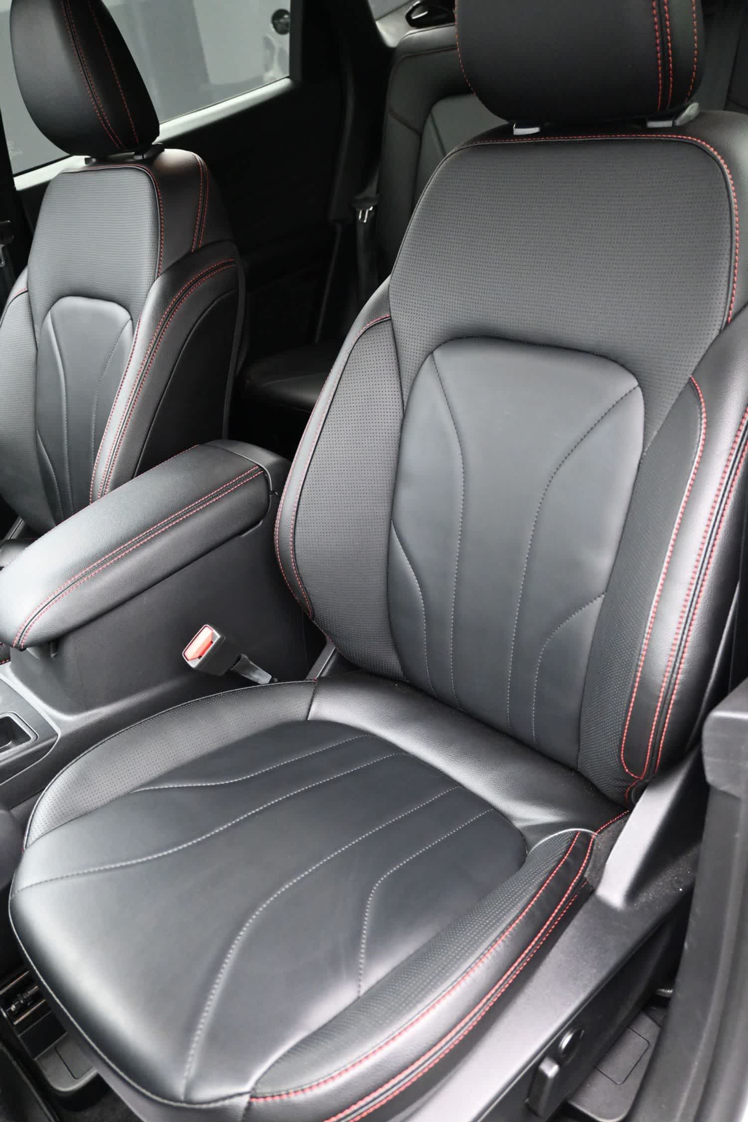 2025 Ford Escape ST-Line Elite