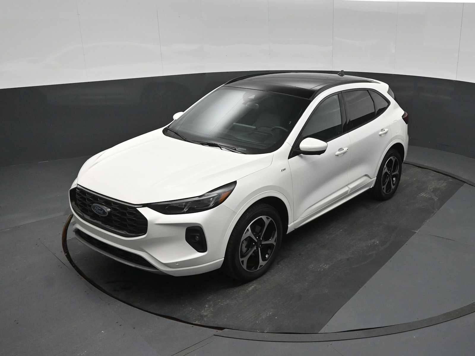 2025 Ford Escape ST-Line Elite